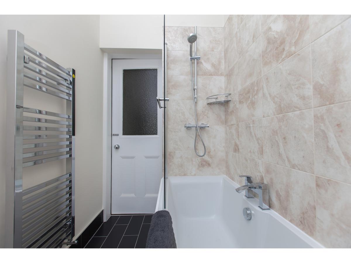 Pass The Keys Spacious 2-Br Flat For 4 In Morningside Единбург Екстер'єр фото
